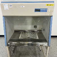 Thermo 1300 Series A2 4' Biosafety Cabinet image 2
